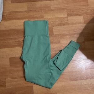 SET Active Green High-Waisted Leggings